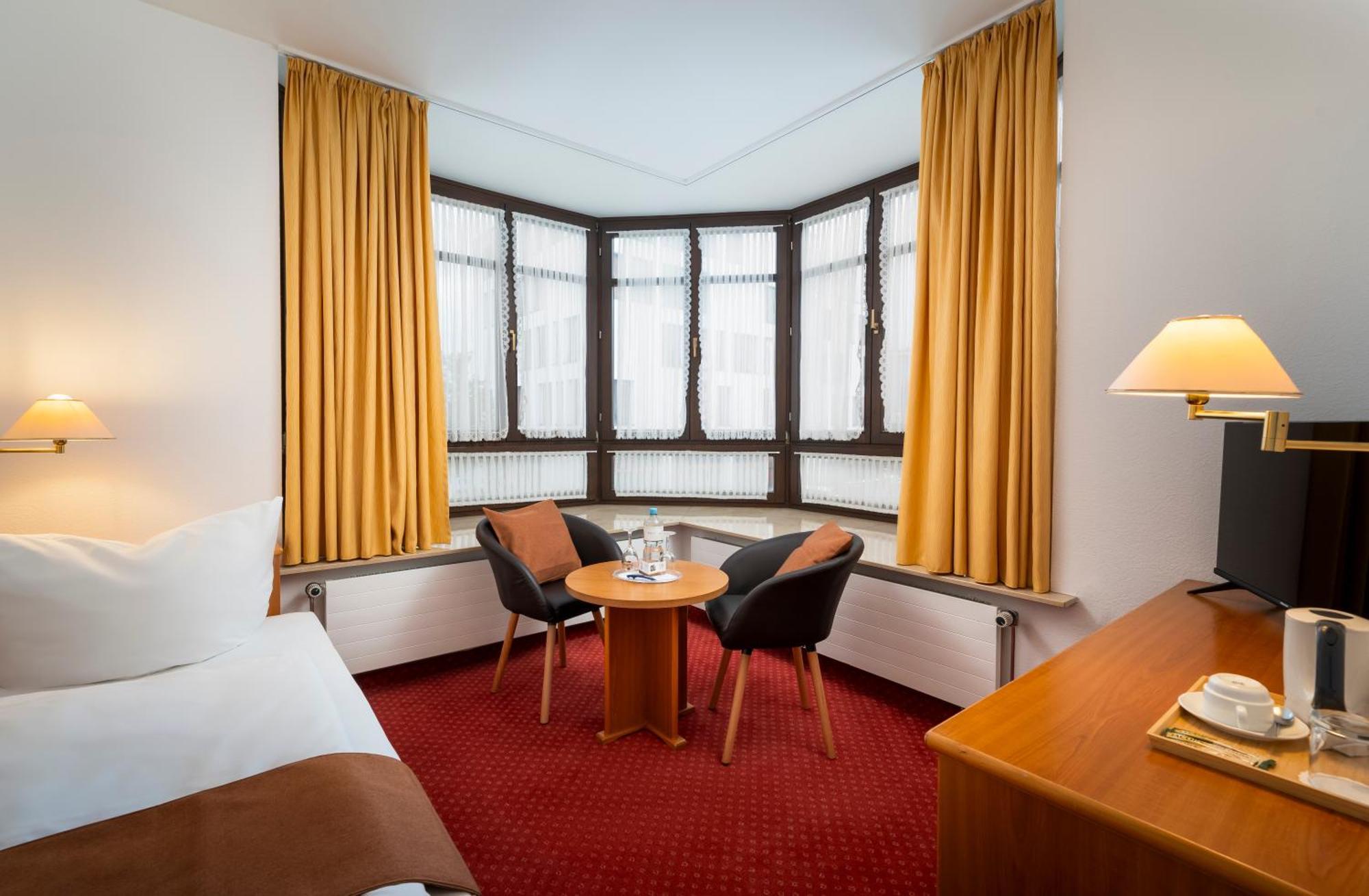 Arkaden Hotel Kelkheim Ngoại thất bức ảnh