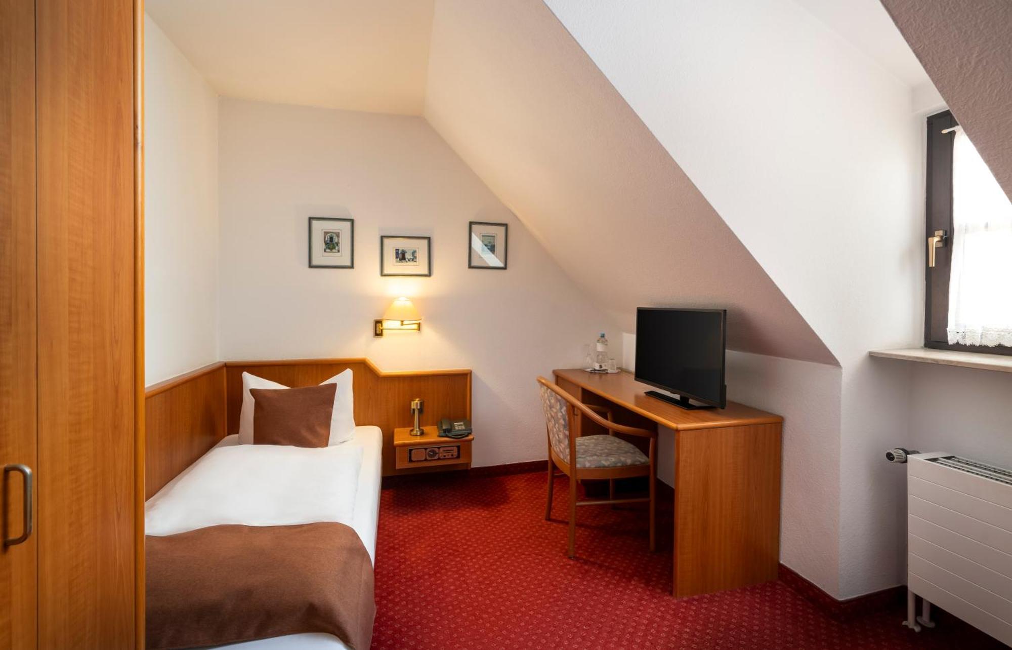Arkaden Hotel Kelkheim Ngoại thất bức ảnh