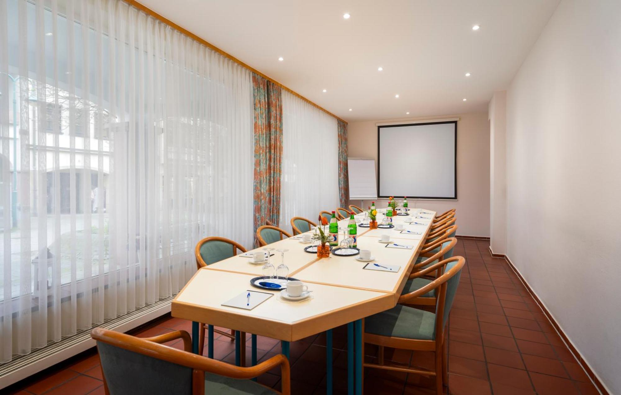 Arkaden Hotel Kelkheim Ngoại thất bức ảnh