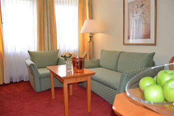 Arkaden Hotel Kelkheim Ngoại thất bức ảnh